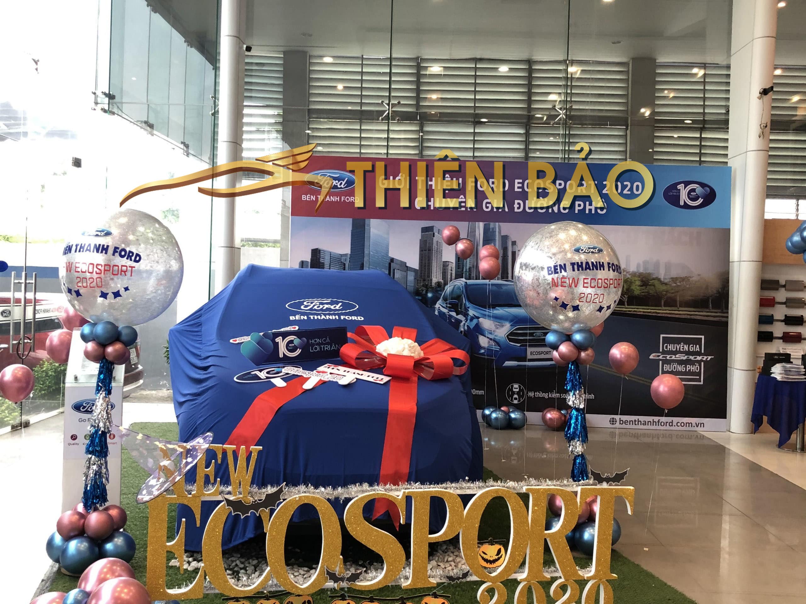 áo phủ xe showroom